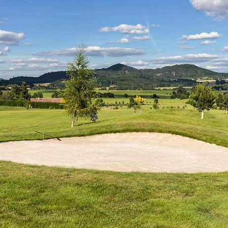 Golf Resort Ceska Lipa Нови-Бор Экстерьер фото