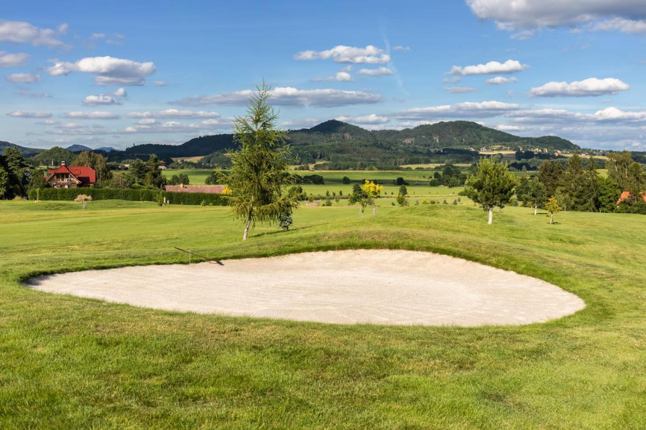 Golf Resort Ceska Lipa Нови-Бор Экстерьер фото
